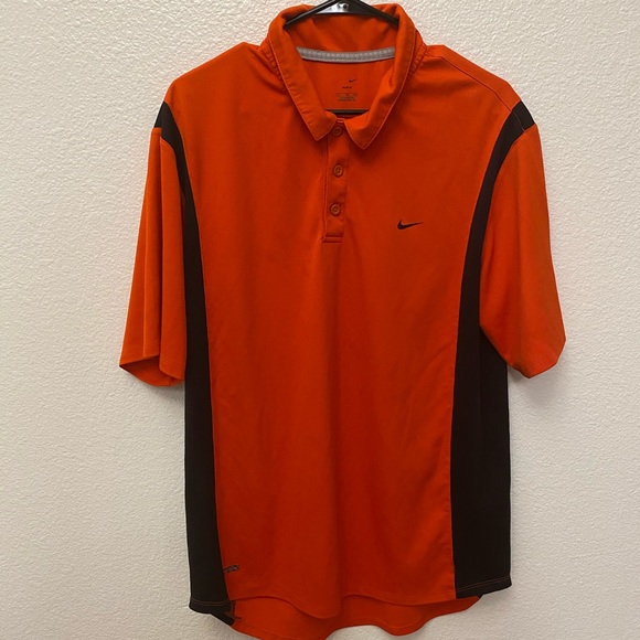Collared Nike tee - Picture 1 of 3